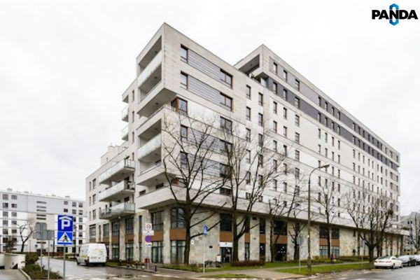 Czyszczenie piaskowca i tynków budynek wielorodzinny Żoliborz