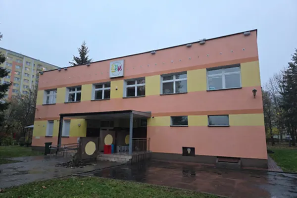 Mycie tynków cementowo-wapiennych przedszkole Bemowo
